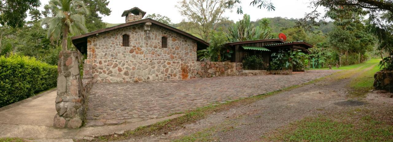 Malekus Mountain Lodge Aguas Claras  Extérieur photo